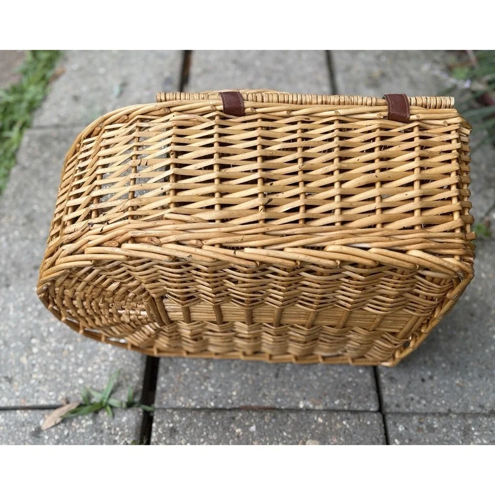 MCM Wicker Woven Picnic Basket with Lid & 2 Bottle Holders Vintage Boho Decor